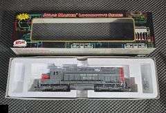 Atlas Master Locomotive Series SD-35 Southern Pacific Low Nose Locomotive #9209