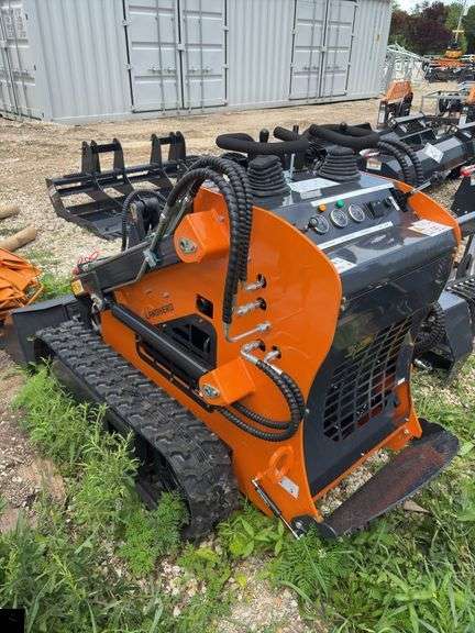 Landhero LDH-T460 Mini Skid Steer Loader