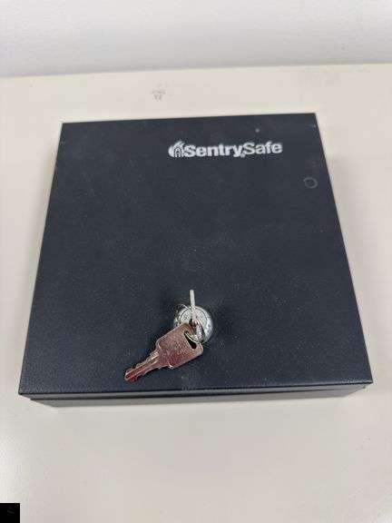 SentrySafe lockbox with keys