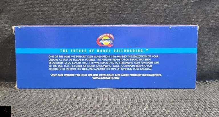 Athearn Genesis SD40 Southern Pacific #8403 HO Scale Locomotive in Box