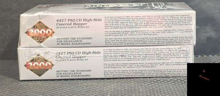 Two HO Scale Proto 2000 Series 4427 PS2-CD High-Side Covered Hopper Plastic Model Kits