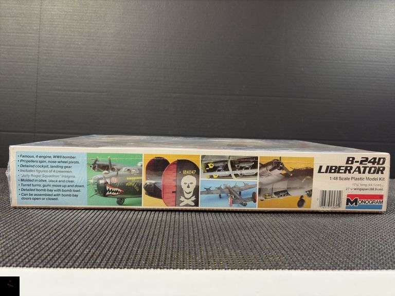 Monogram B-24D Liberator 1/48 Scale Model Kit #5604 Factory Sealed