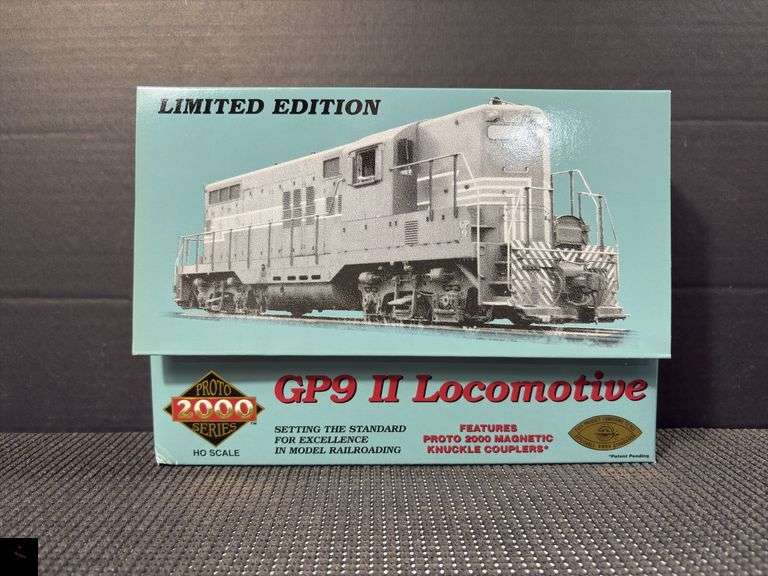 Proto 2000 Series GP9 II Locomotive - CNW 1720 - HO Scale