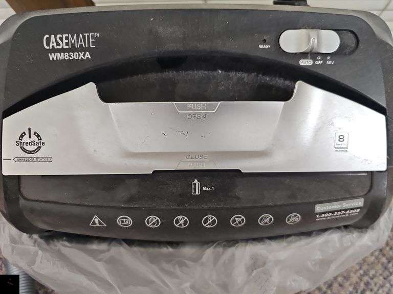 CaseMate personal paper shredder, maximum 8 sheets