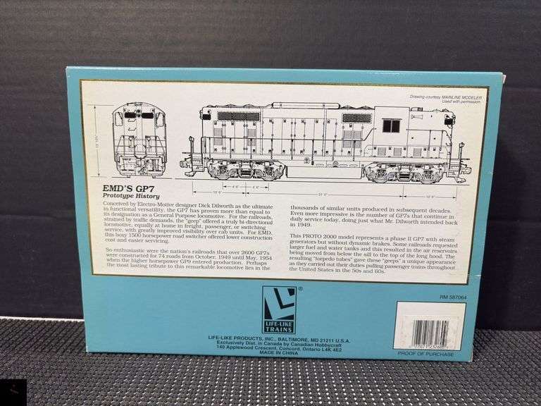 Proto 2000 Series GP7 Locomotive - NYC 5804 w/ Steam Generator