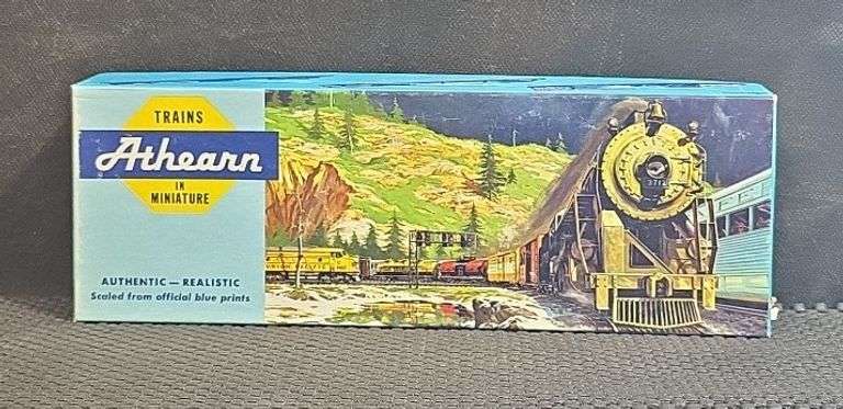 Athearn HO Scale B&O GP-9 Powered Locomotive - Boxed
