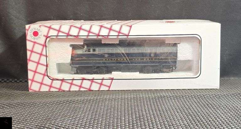 Stewart Hobbies HO Scale F3 Phase IV A/B Set - Baltimore & Ohio Locomotive