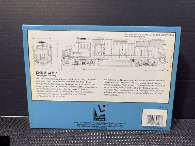 Proto 2000 Series GP60 Locomotive AT&SF 4023 HO Scale