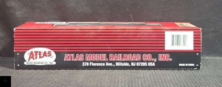 Atlas HO Scale Alco S-2 Santa Fe #2352 Locomotive in Box