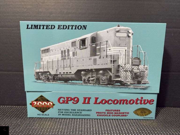 Proto 2000 Series GP9 II Locomotive WP 731