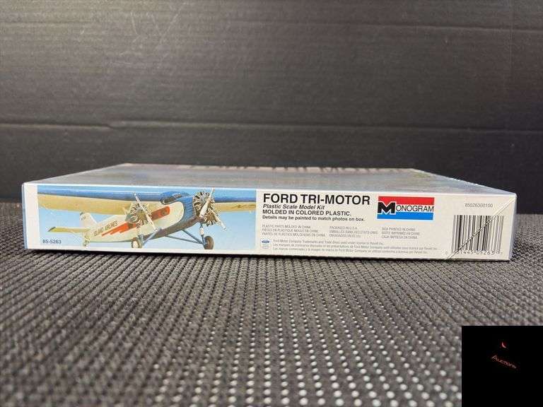 Monogram Ford Tri-Motor 1:77 Scale Plastic Model Kit