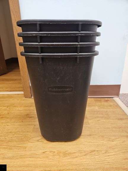 4 Rubbermaid waste baskets