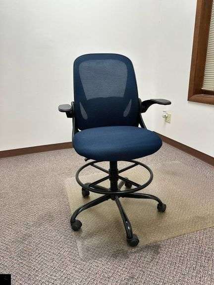 Multiple height office chair