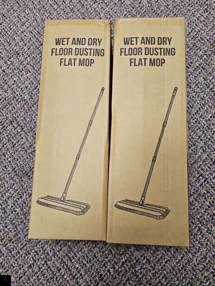 Wet and dry floor dusting flat mop. New in packaging