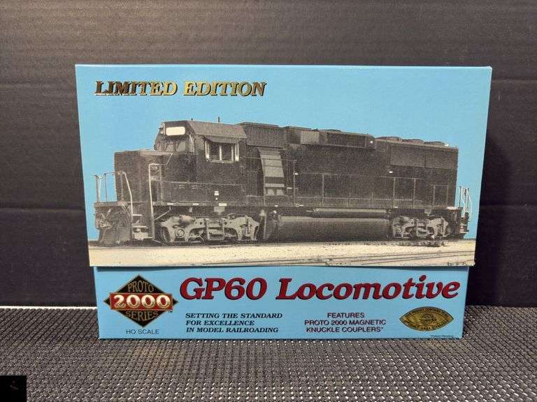 Proto 2000 Series GP60 Locomotive - AT&SF 4034