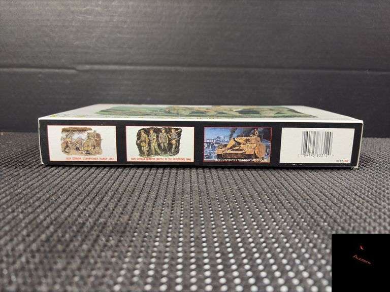 DML 1:35 U.S. 1st Cavalry 'NAM' Series Model Kit #3312