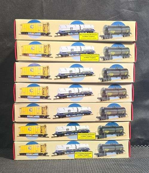 Walthers HO Scale Model Train Car Lot 7 Cars