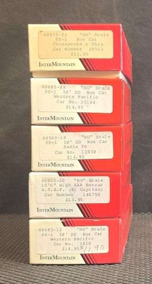 HO Scale InterMountain Railway Boxcars - Lot of 5