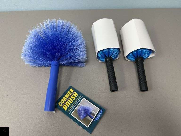Collection of three new cobweb brushes