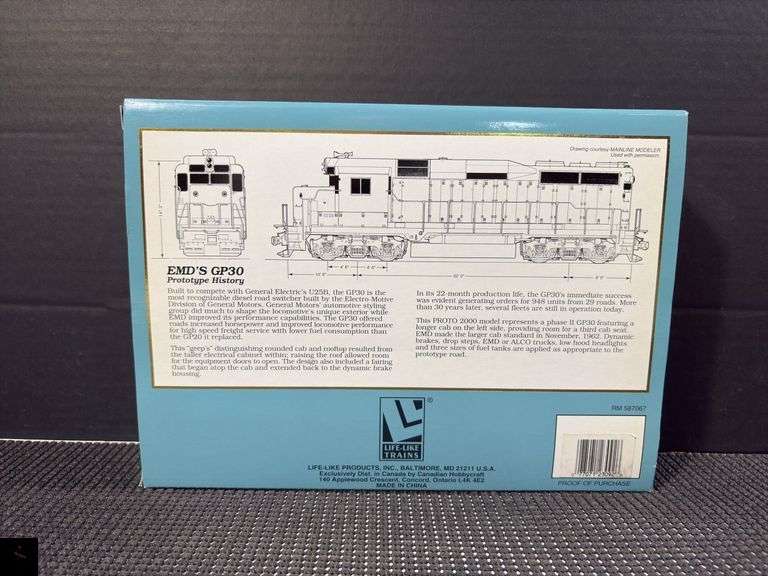 Proto 2000 Series GP30 Locomotive AT&SF 1236, HO Scale