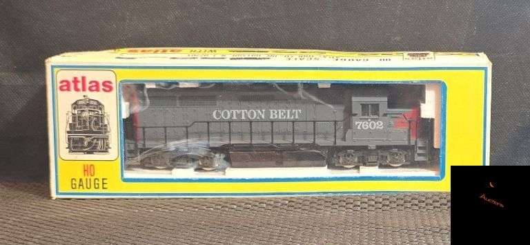Atlas HO Gauge GP40 No. 7037 Cotton Belt #7602 Locomotive in Box