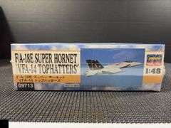 Hasegawa 1/48 F/A-18E Super Hornet VFA-14 Tophatters Model Kit #09713 - Factory Sealed