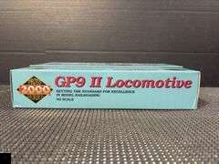 Proto 2000 Series GP9 II Locomotive AT&SF 717