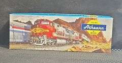 Athearn HO Scale Western Pacific Locomotive in Original Box
