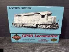Proto 2000 Series GP30 Locomotive SP 5017 - Item 23122