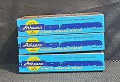 Lot of 3 Athearn HO Scale Model Train Cabooses Open Box