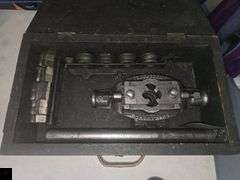 Bridgeport Tap and Die set No. 2 in case