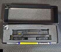 Bachmann Spectrum HO H16-44 Baby Trainmaster Diesel - PRR #8810 - In Box