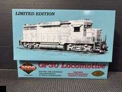 Proto 2000 Series GP30 Locomotive AT&SF 3223 HO Scale