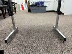 Adjustable height rectangular table