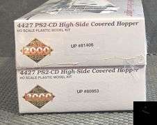 Two HO Scale Proto 2000 Series 4427 PS2-CD High-Side Covered Hopper Plastic Model Kits