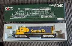 Kato EMD SD40 Locomotive Santa Fe 5014 - HO Scale