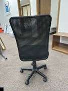 Rolling office chair