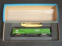 Athearn HO Scale Burlington Northern U28B DMY Engine #5452
