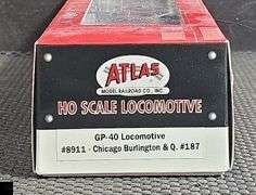Atlas HO Scale GP-40 Locomotive - Chicago Burlington & Q #187 - Item 8911