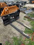 2025 Wolverine Skid Steer Hydraulic Adjustable Pallet Fork