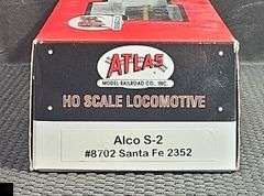 Atlas HO Scale Alco S-2 Santa Fe #2352 Locomotive in Box