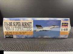 Hasegawa 1/48 F/A-18E Super Hornet VFA-14 Tophatters Model Kit #09713 - Factory Sealed
