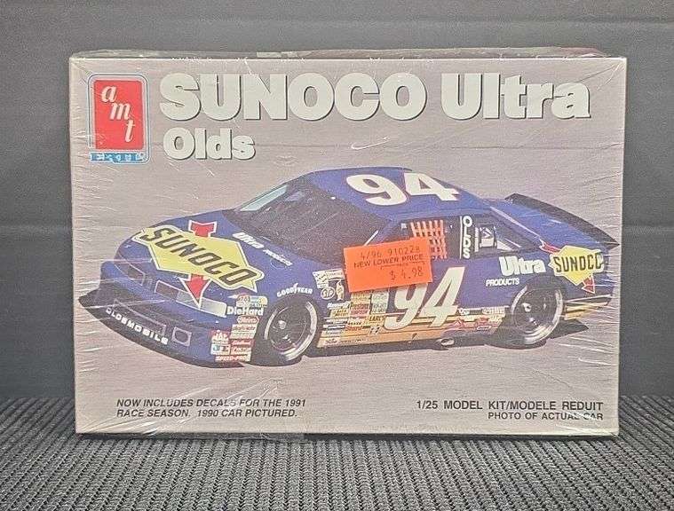 AMT/Ertl Sunoco Ultra Olds #94 Model Kit #6738 1/25 Scale