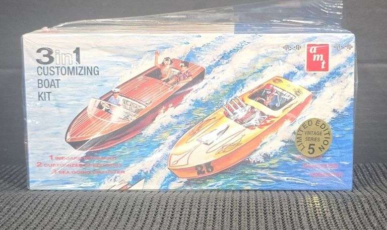 AMT 3-in-1 Customizing Boat Kit No. 8125