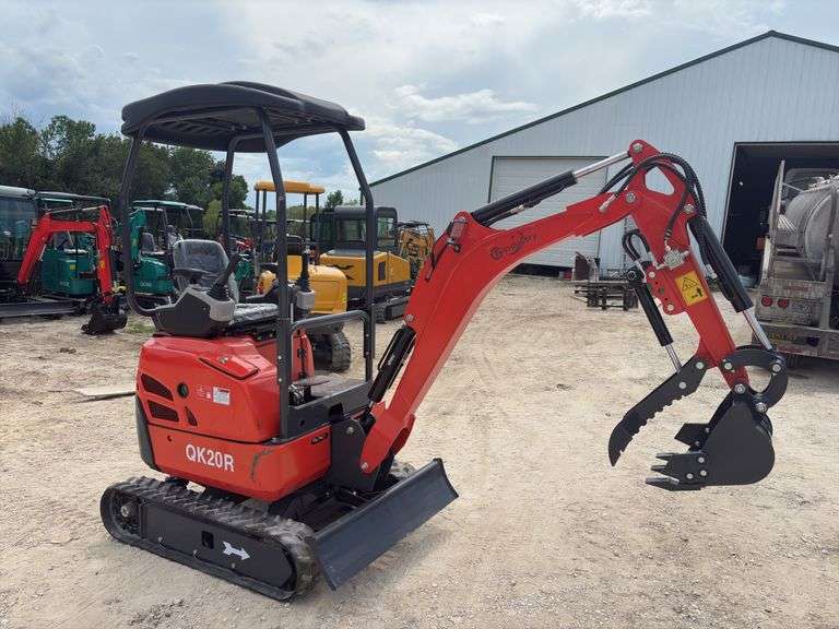 CFG QK20R Mini Excavator image