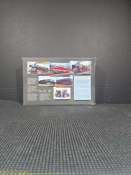 Revell BR 43 Heavy Goods Locomotive 1:87 Scale Model Kit