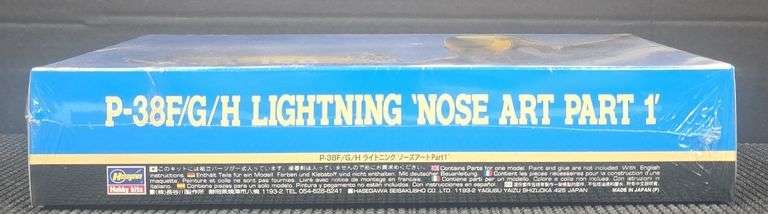 Hasegawa 1:48 P-38F/G/H Lightning 'Nose Art Part 1' Model Kit JT103