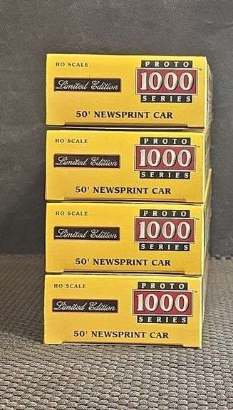 Proto 1000 Series HO Scale 50' Newsprint Car Lot