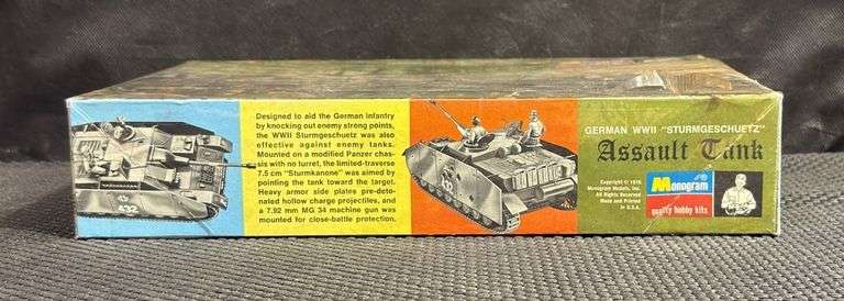Monogram German WWII Assault Tank Model Kit - 1/32 Scale #6861 - Sealed