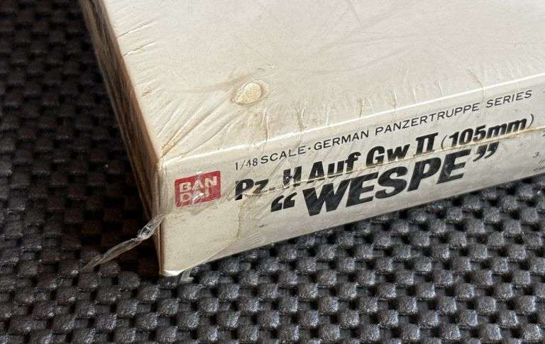 Bandai 1/48 Scale German Panzer WESPE Model Kit Sealed